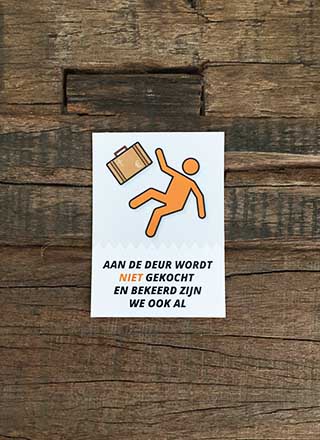 Aan de deur wordt niet gekocht en bekeerd zijn we ook al sticker weergave 2